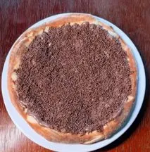 Pizza de chocolate com granulado